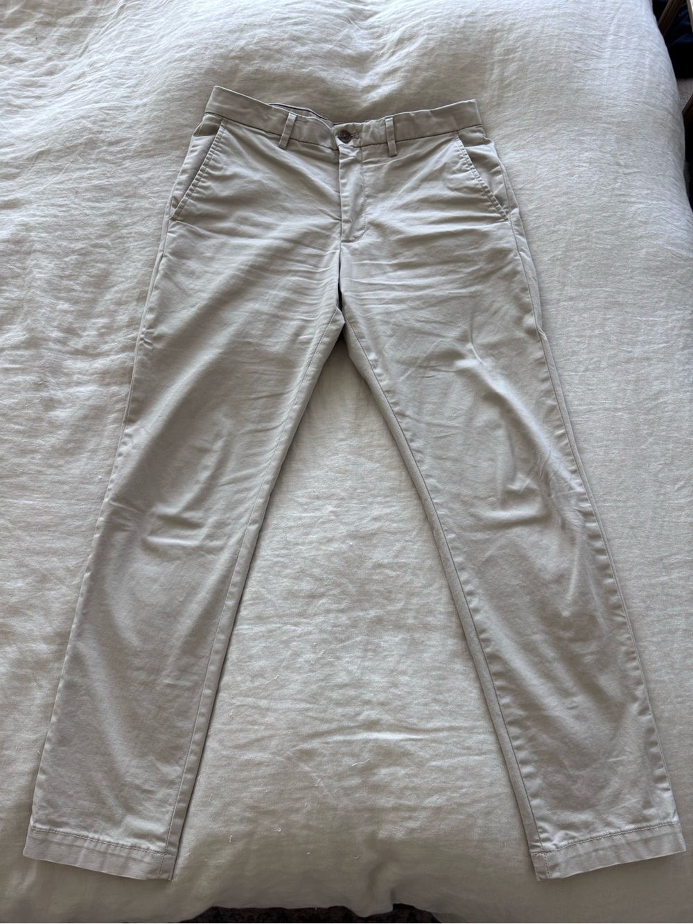 Banana Republic Men's Chino Pants in Light Khaki